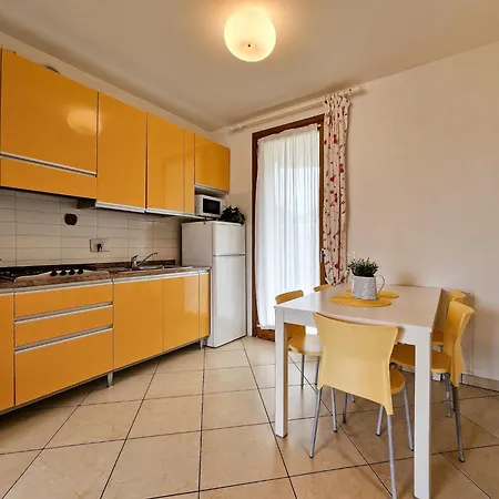 شقة Ground-floor With Garden And Pool Access *