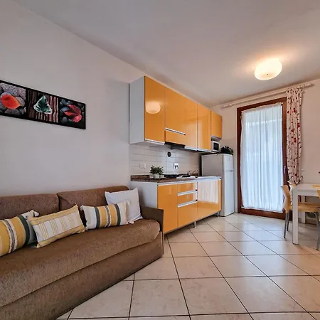 شقة Ground-floor With Garden And Pool Access *
