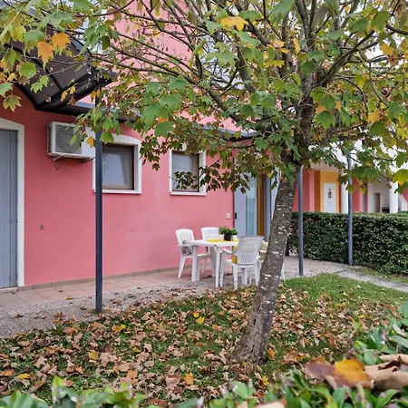 شقة Ground-floor With Garden And Pool Access *