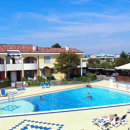 Ground-floor With Garden And Pool Access * بيبيوني